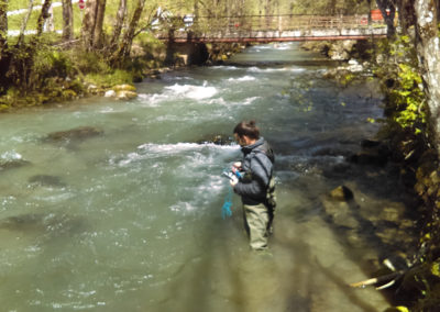 Surveillance des micropolluants dans les rivières